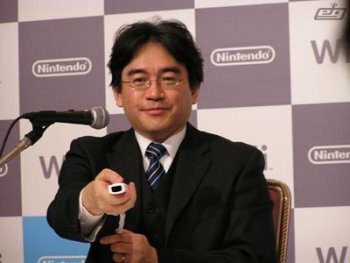 Satoru Iwata y el Wiimote